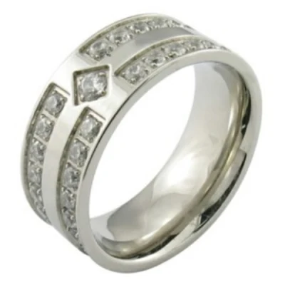 Модное мужское кольцо из серебра 925 пробы с микропаве.